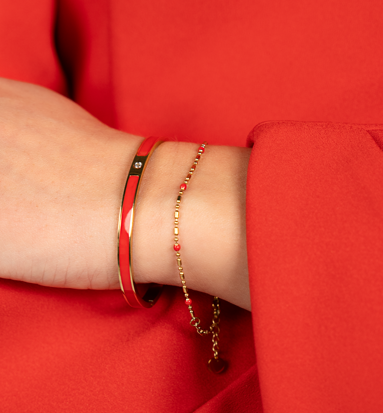 Bransoletka z czerwoną emalią BSA0810