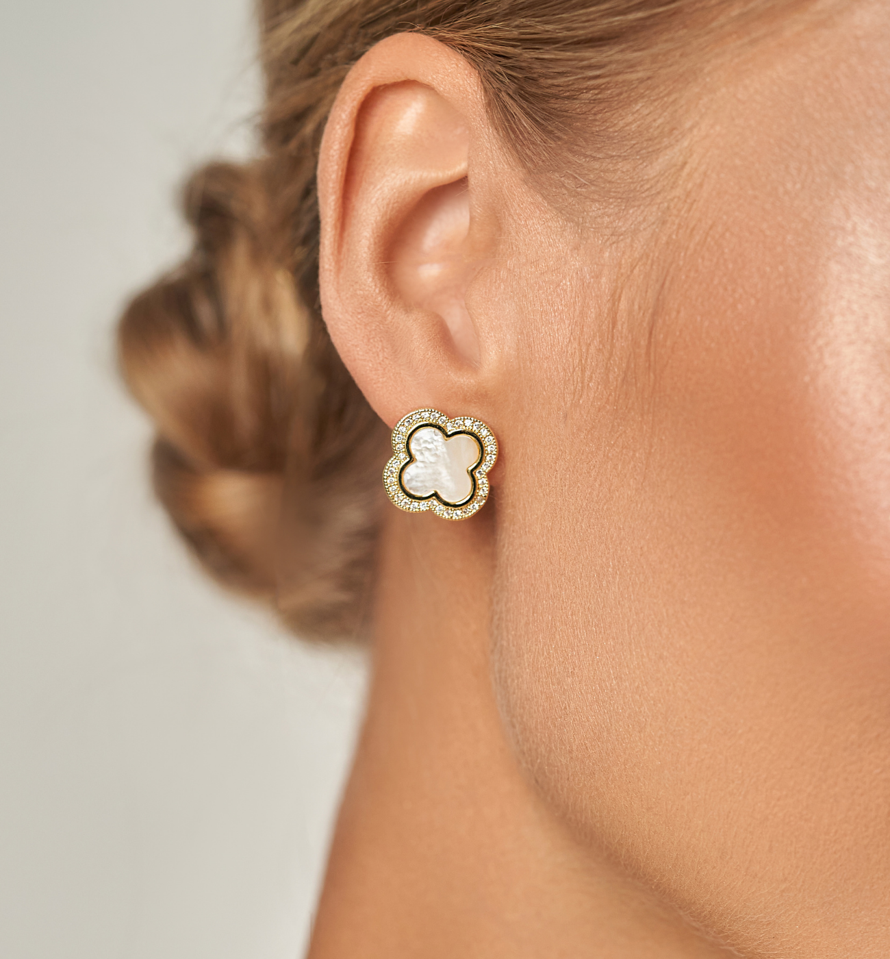 Kolczyki złote z koniczynką Gold Clover - By Dziubeka