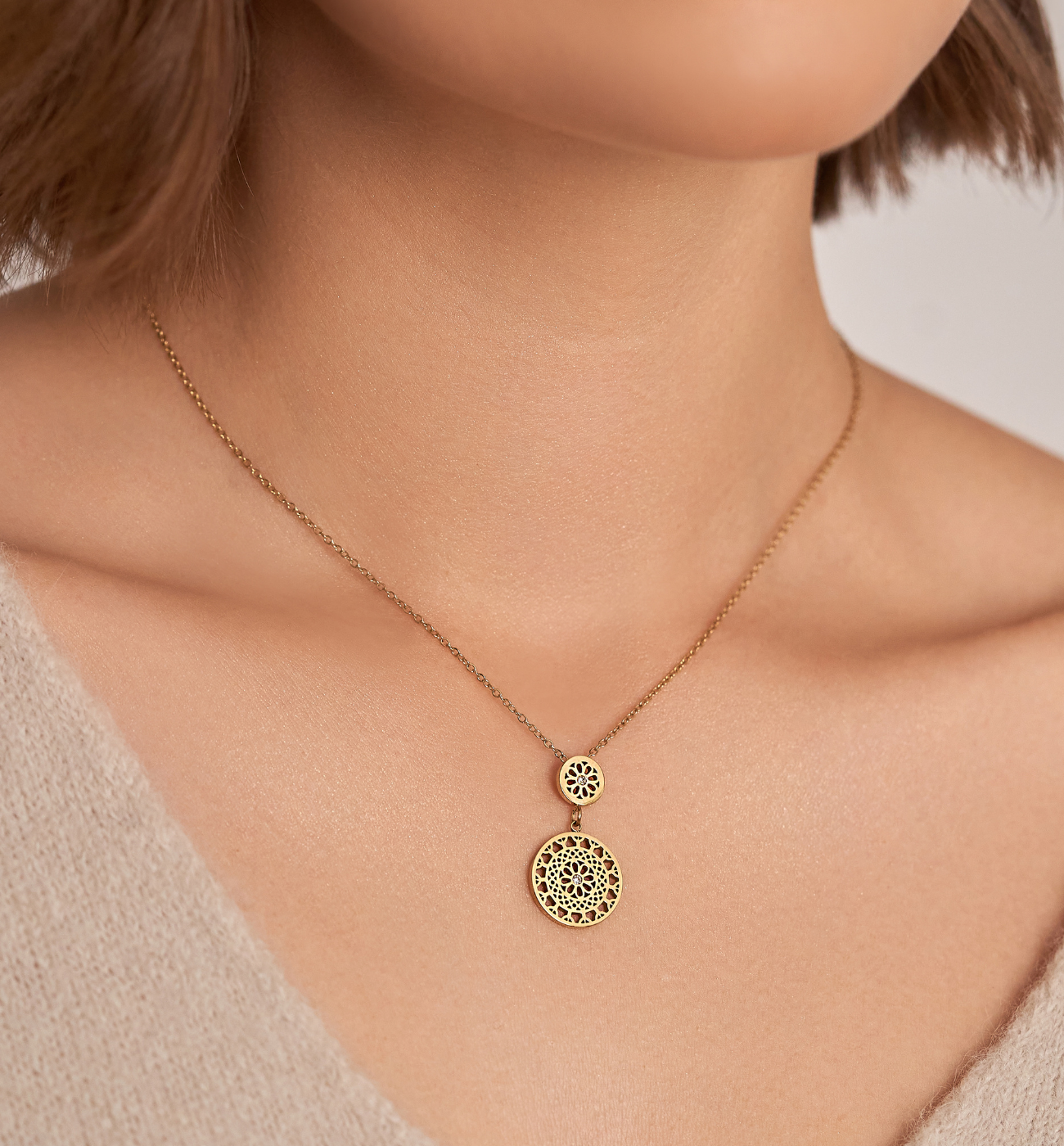 Naszyjnik złoty z rozetką Decor - By Dziubeka