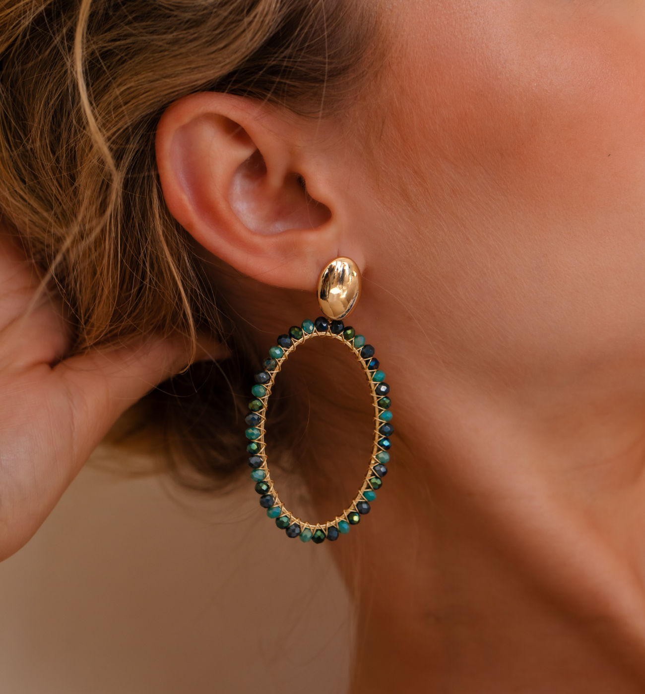 Kolczyki z zielonymi kryształkami KWE0294 - By Dziubeka