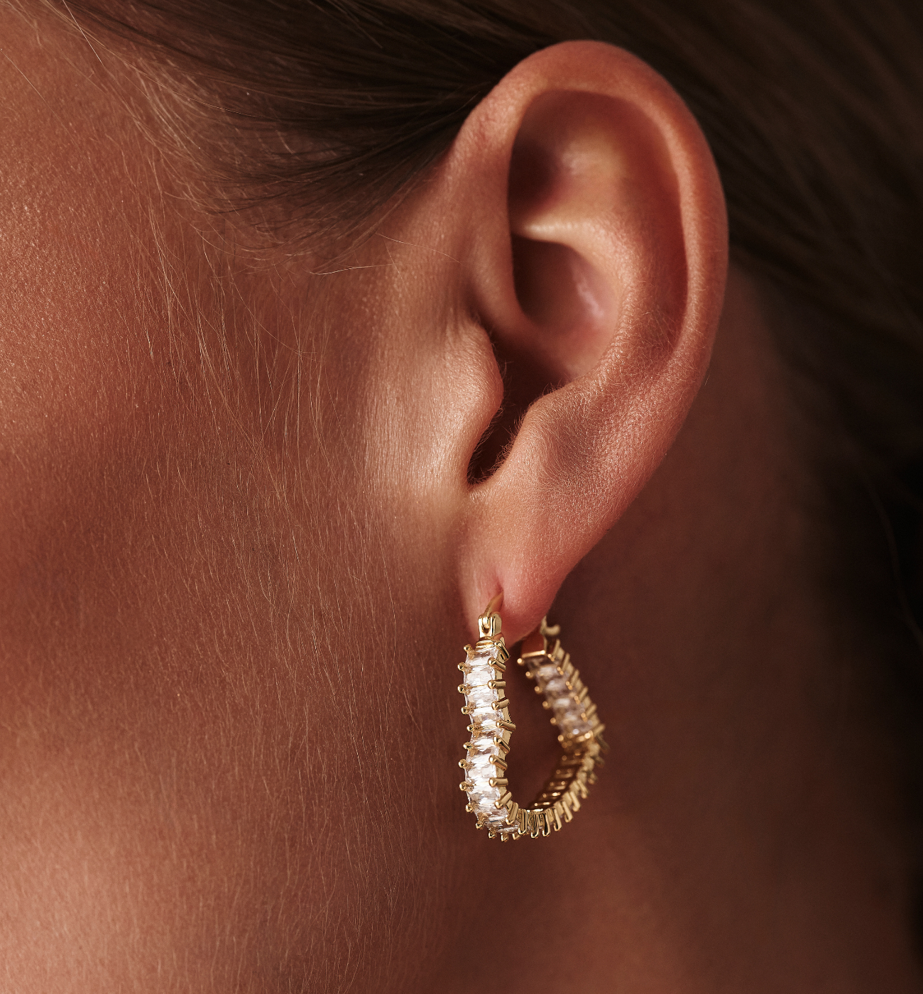 Kolczyki serca z kryształkami złote KSS2038