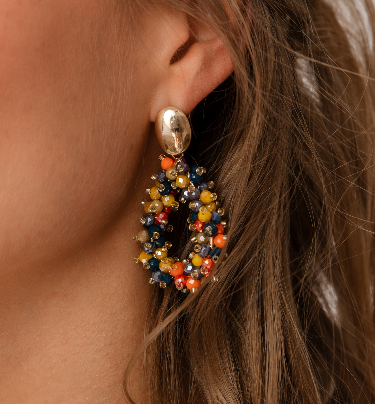 Kolczyki z kolorowymi kryształkami KWE0263 - By Dziubeka