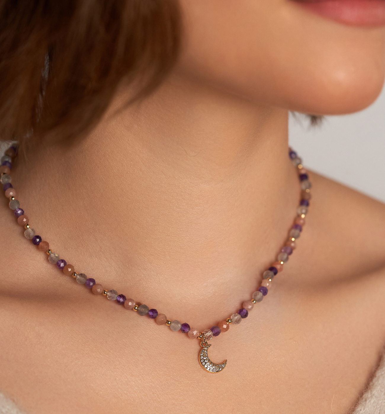 Naszyjnik kolorowy z księżycem Zita NTW1149