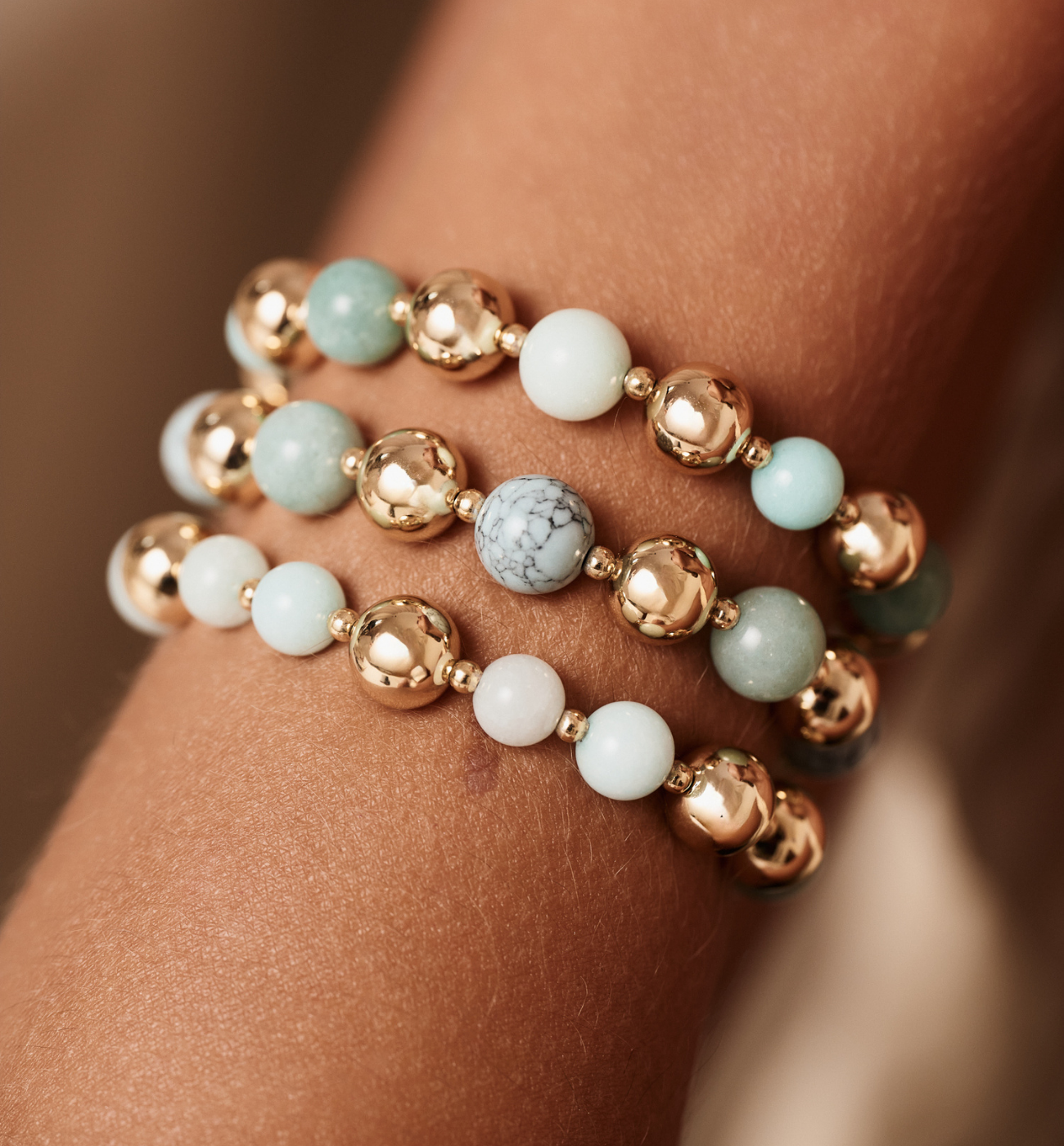 Zestaw trzech bransoletek w odcieniach mięty i błękitu BSC2346