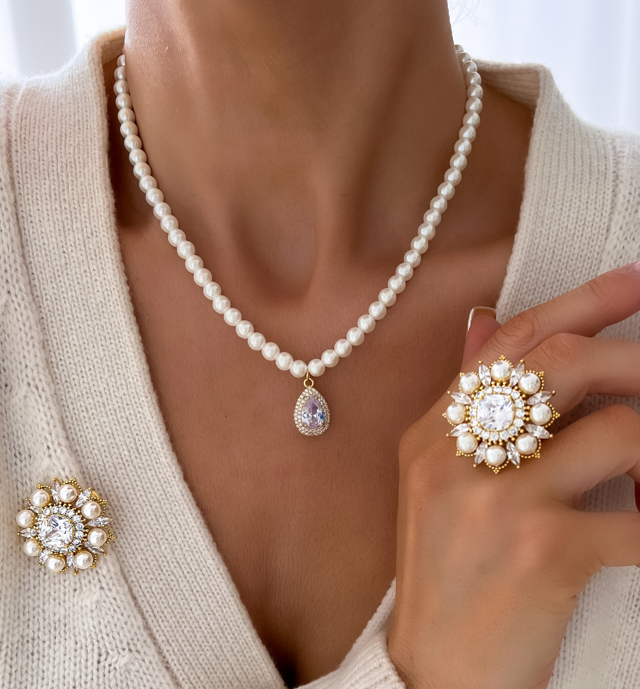 Naszyjnik z perłami i kryształkiem Woman - By Dziubeka