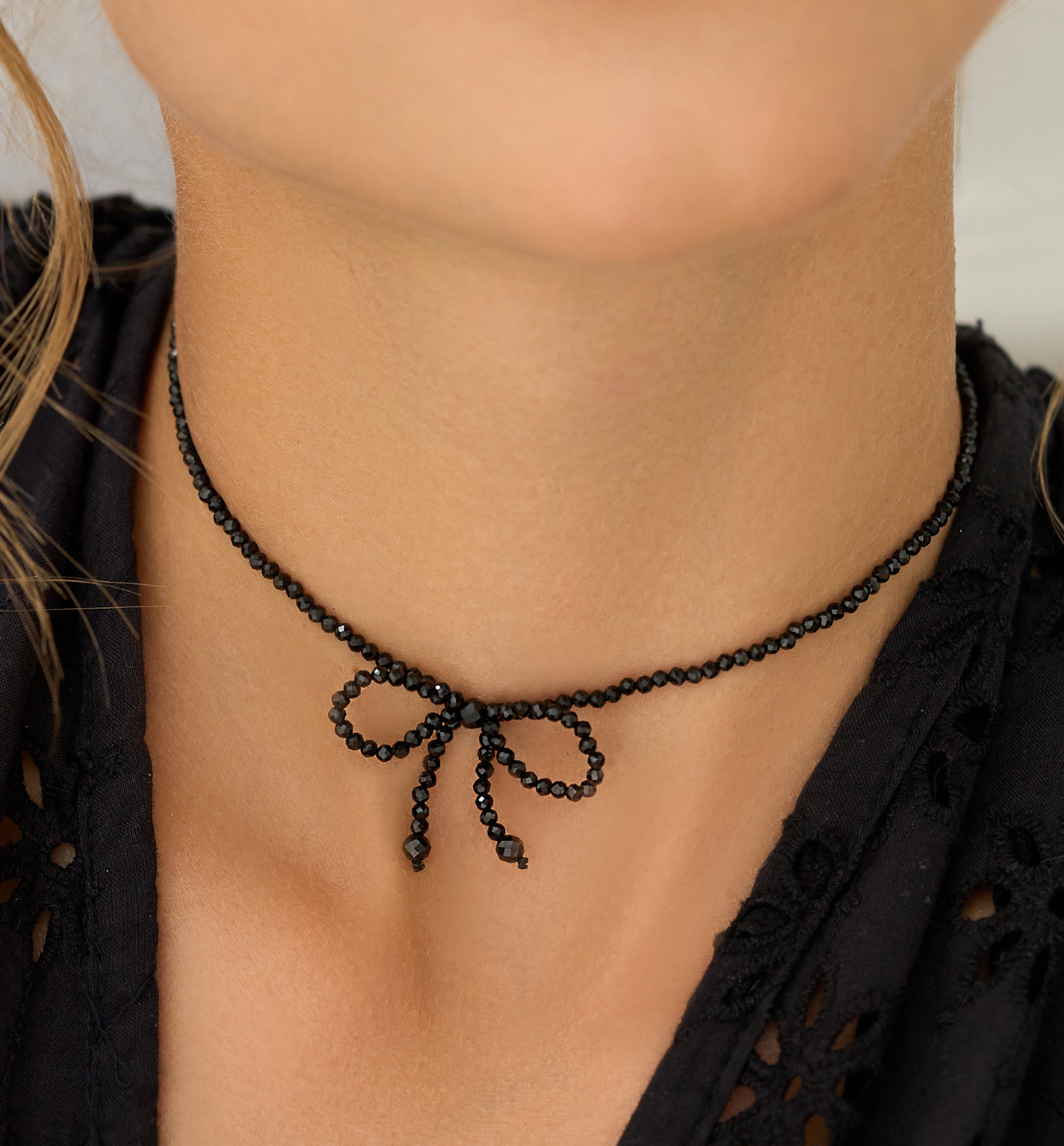 Naszyjnik z czarnymi turmalinami i kokardą NSY0283 - By Dziubeka