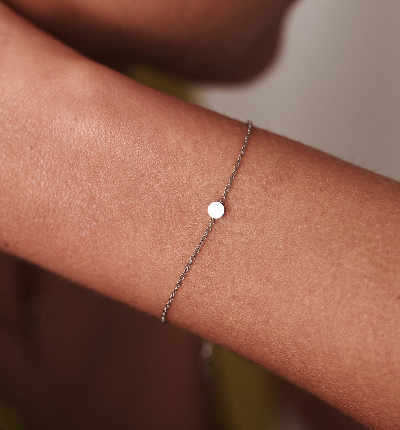 Bransoletka z malutkim kółeczkiem srebrna BSA0955