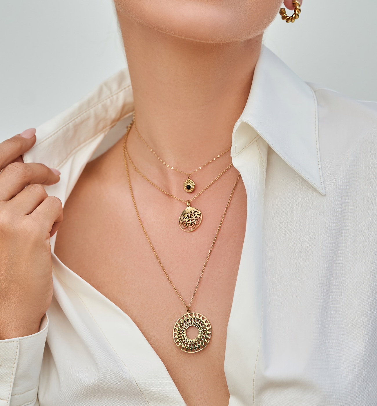 Naszyjnik złoty z zawieszką Lila NSA0826