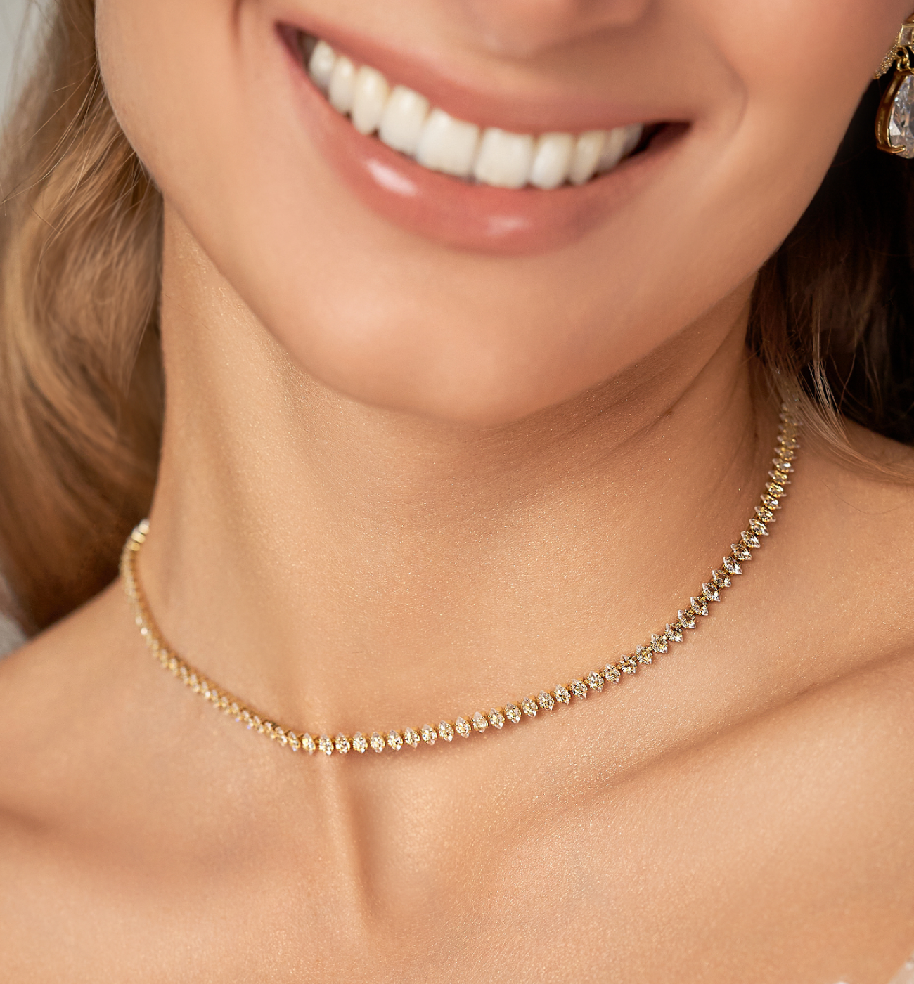 Naszyjnik tenisowy złoty z kryształkami Don't Wanna Sleep - By Dziubeka