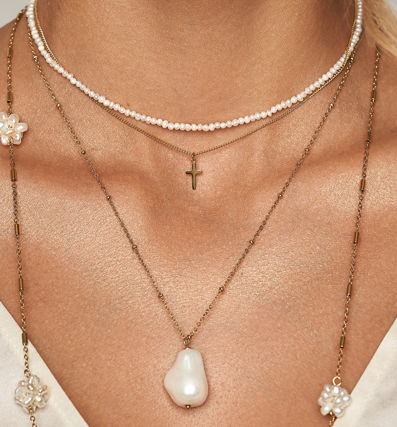 Naszyjnik złoty z perłą Luxe - By Dziubeka