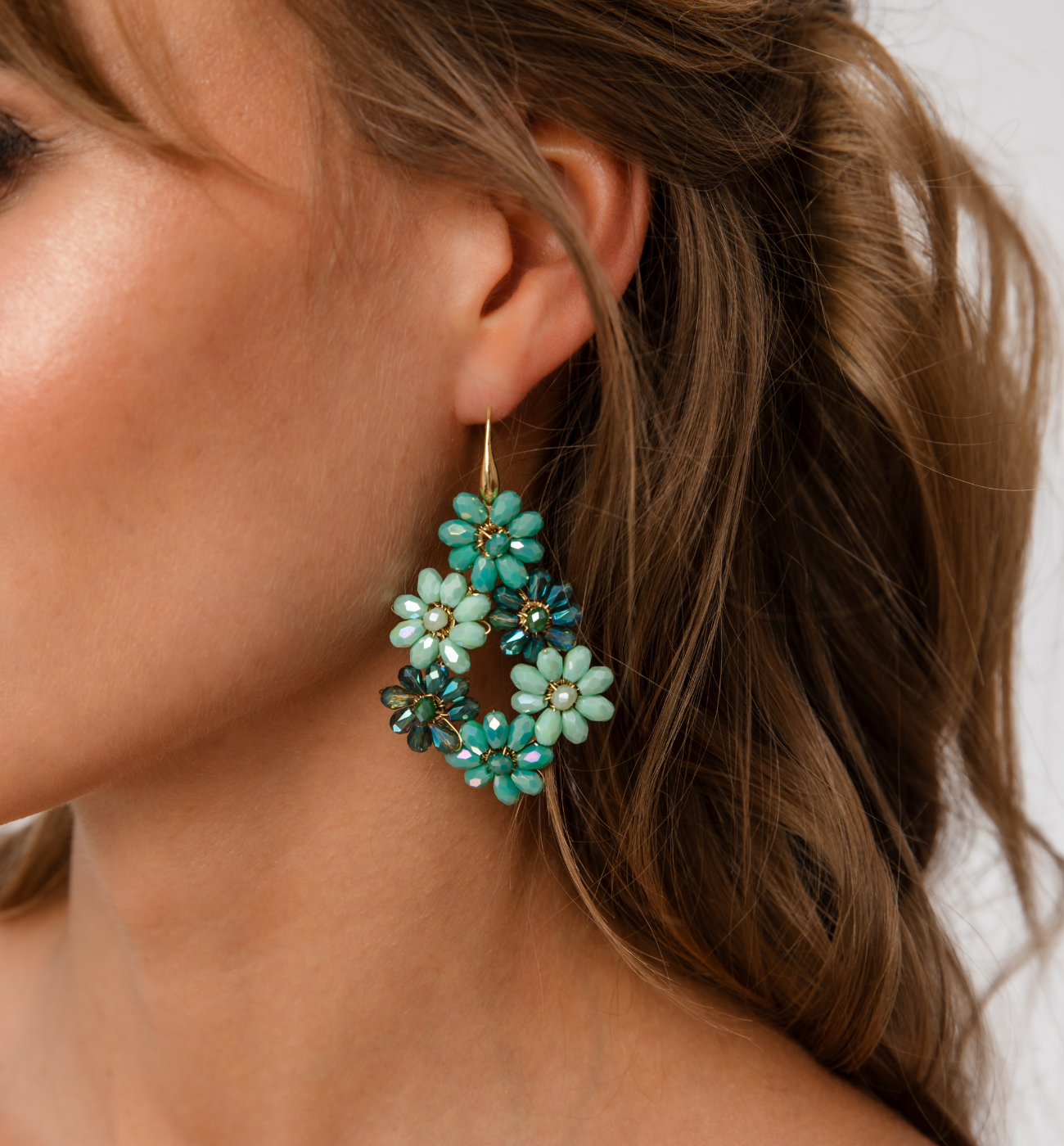 Kolczyki z zielonymi kryształkami KWE0309 - By Dziubeka