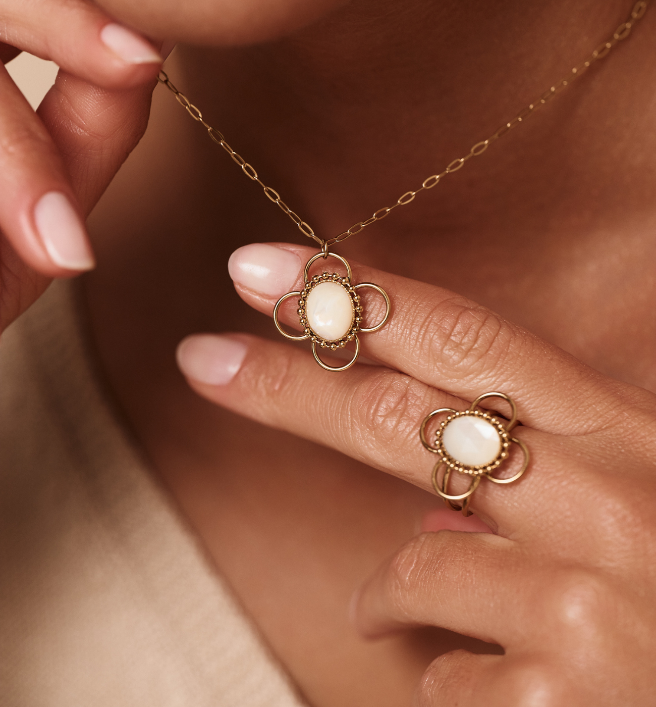 Naszyjnik z masą perłową NEA0005 - By Dziubeka