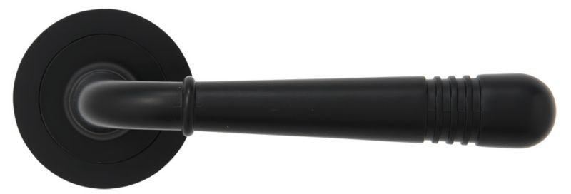 Klamka drzwiowa Loft-R na rozecie okrągłej czarna