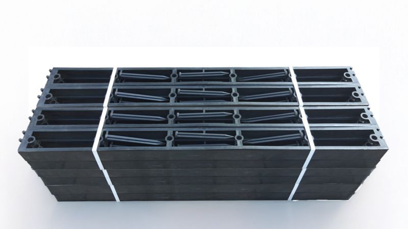 Obrzeże Scala 1000x80x45mm + 48 kotew 165mm czarny 48 szt