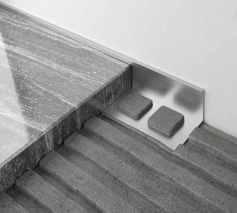 Profil aluminiowy narożny Diall 8 mm typ L srebrny mat 2,5 m