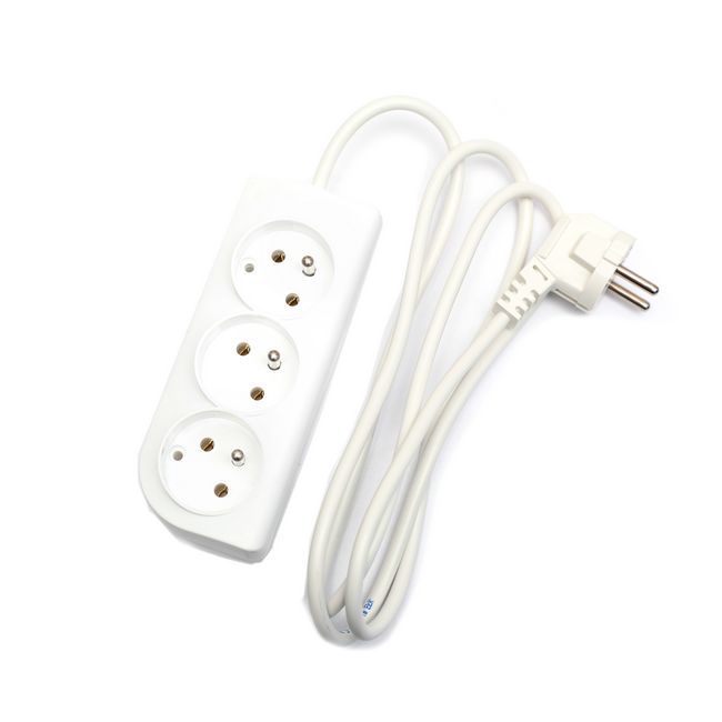 Przedłużacz mieszkaniowy Elgotech 3 gniazda z uziemieniem 1,5 m