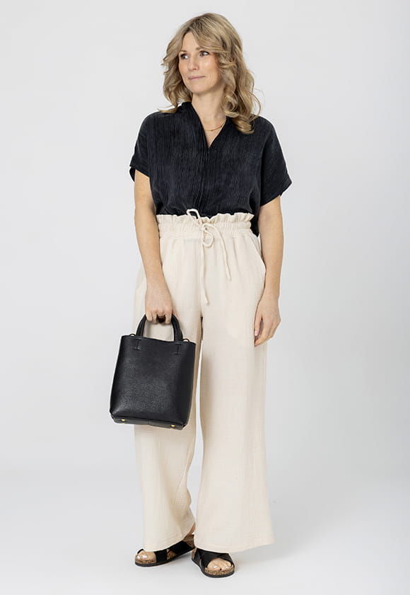 Lillow - Przewiewne SPODNIE Damskie TOSS z muślinu - piaskowe, krótsze - Materiał bawełna - Uszyto w Polsce