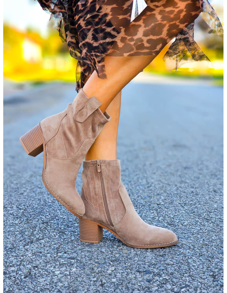 Beżowe Zamszowe Botki Kowbojki Na Słupku Lady Glory