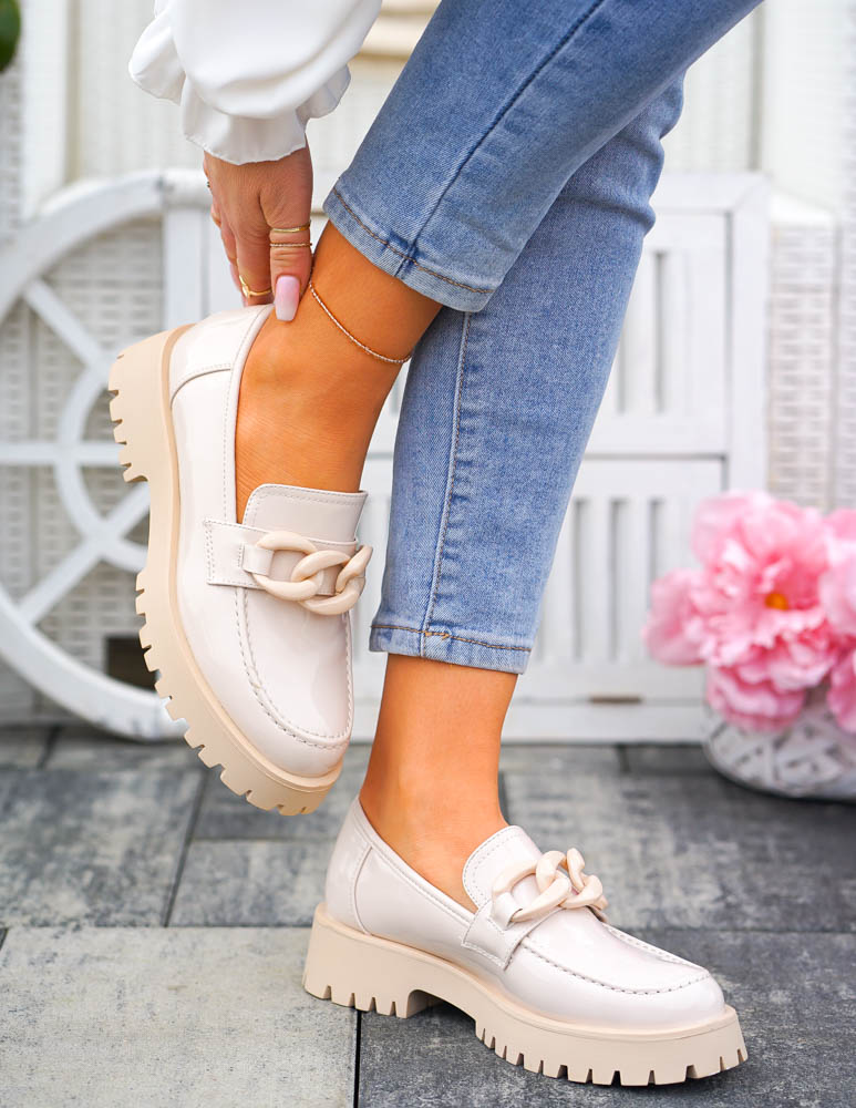 Beżowe Lakierowane Mokasyny Na Grubej Podeszwie Vices