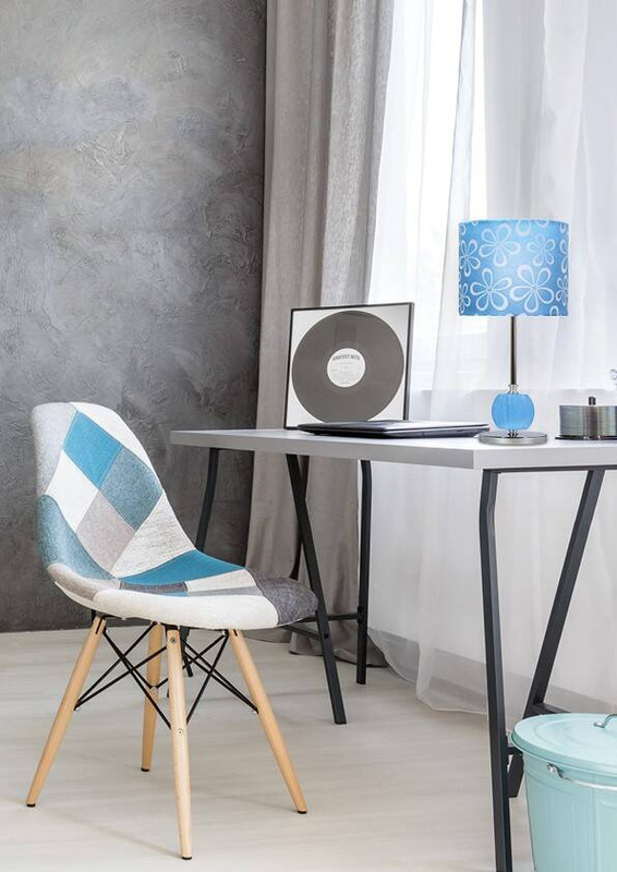 Niebieska lampka stołowa do salonu CORT metal z abażurem