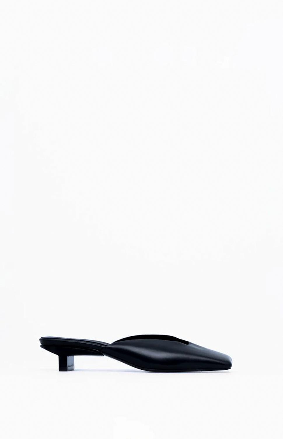 Klapki na obcasie CAMILLA DEEP BLACK 41 - Vanda Novak