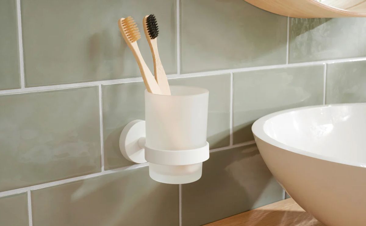 Tesa Moon kubek na szczoteczki biały 40576-00000-00