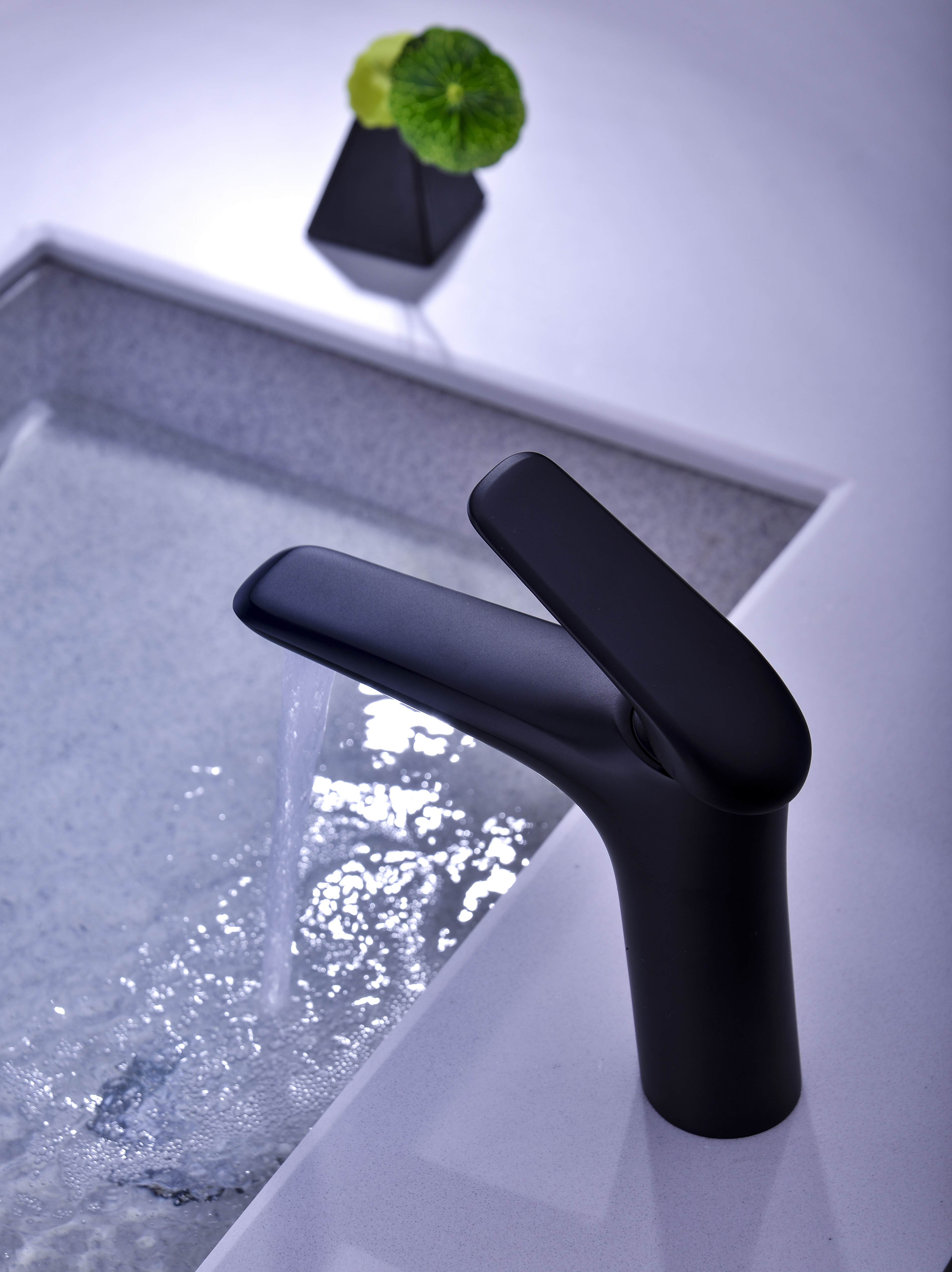 Comad Niagara bateria umywalkowa stojąca czarna NIAGARA UM 03 BLACK 86001B