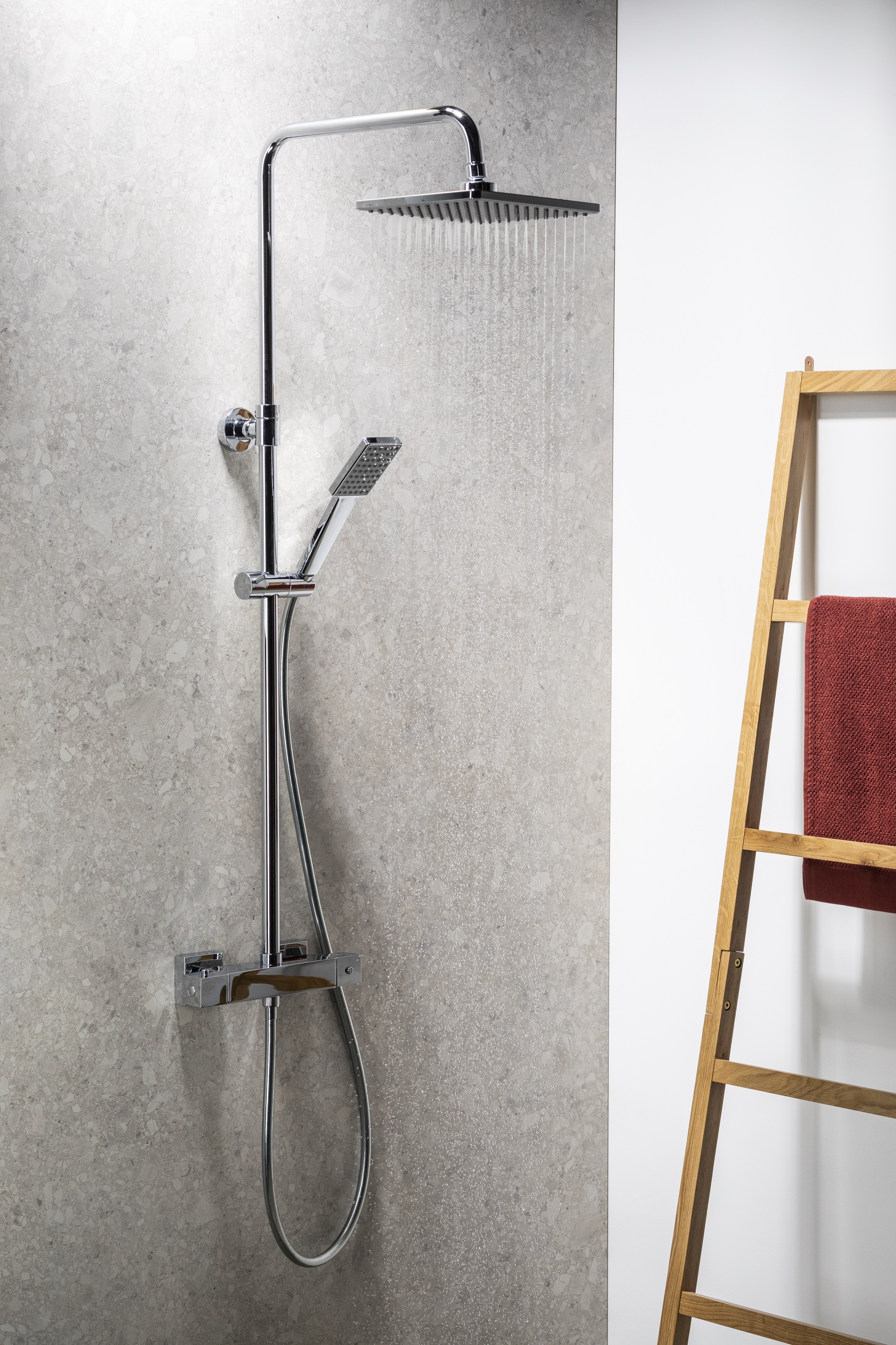 KFA Armatura Logon zestaw prysznicowy ścienny termostatyczny chrom 5746-910-00