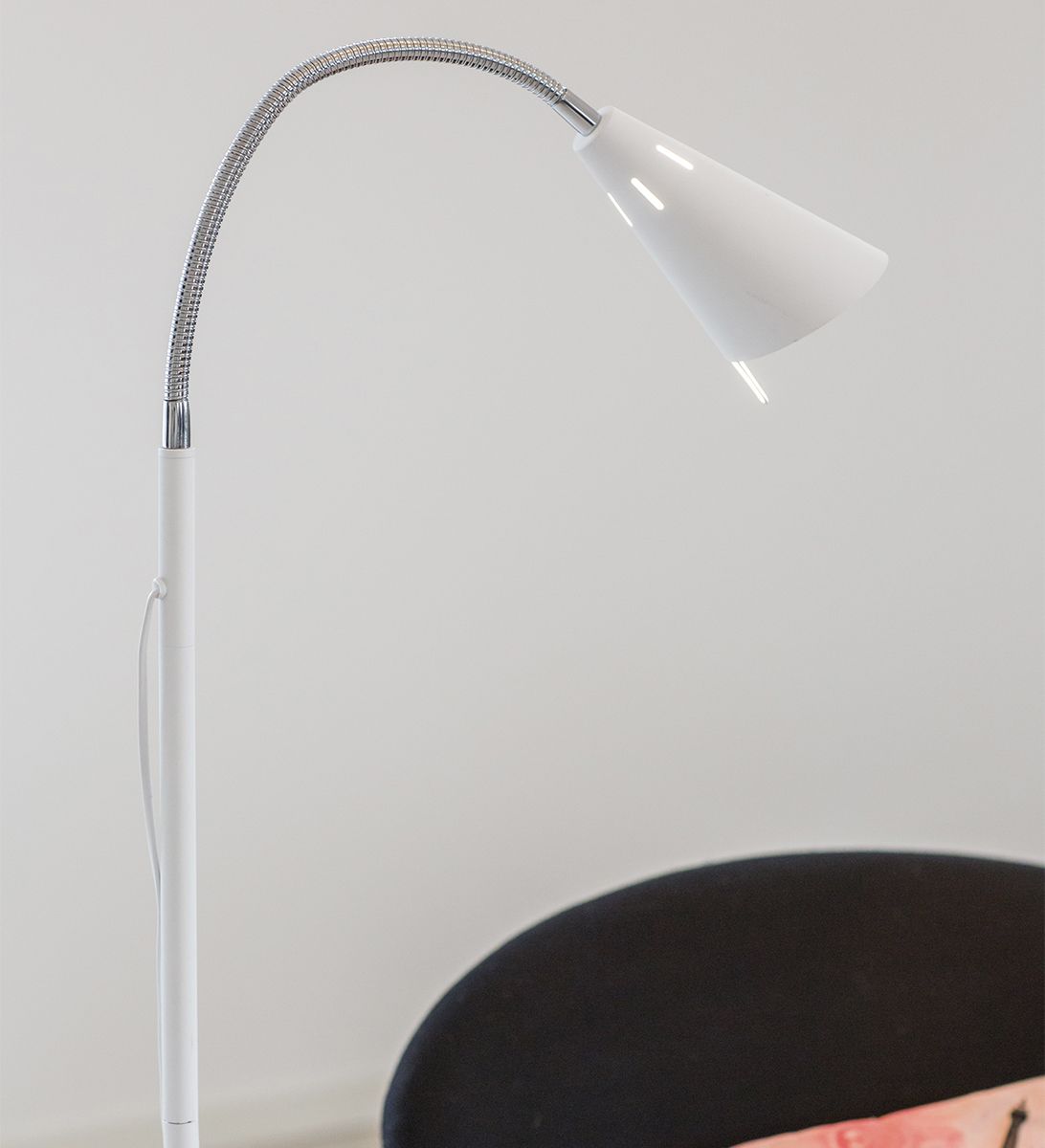 By Rydéns Best lampa stojąca 1x40W biała 4100620-5007