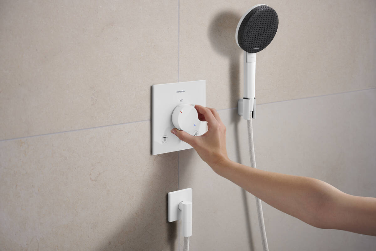 Hansgrohe Raindance Alive Select S EcoSmart zestaw prysznicowy ścienny biały 24611700