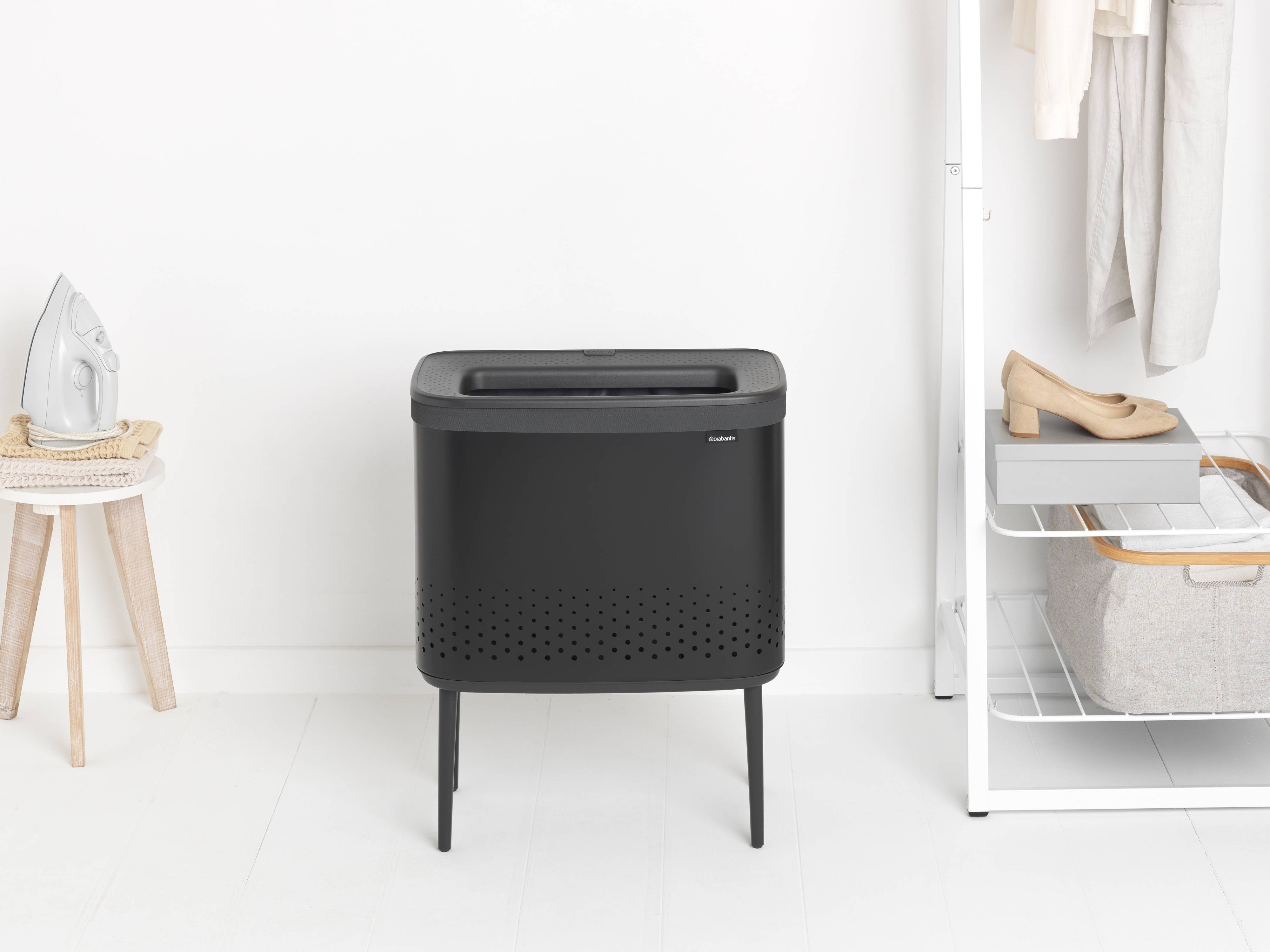 Brabantia Bo kosz na bieliznę i pranie 60 l czarny mat 200526