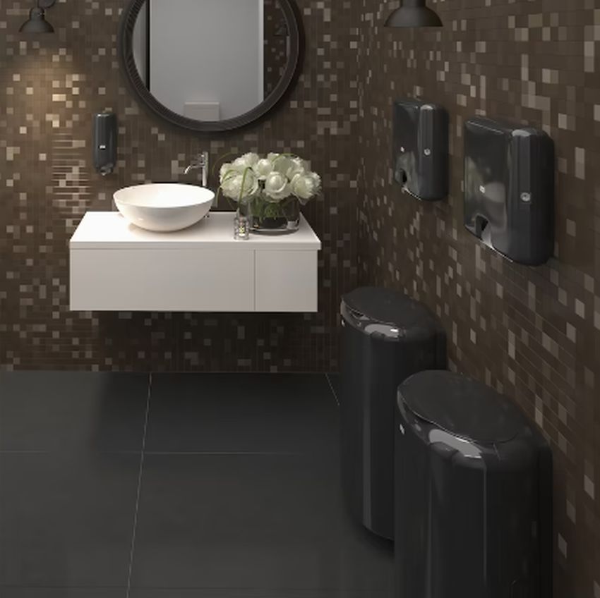 Tork Elevation dozownik do mydła czarny 561608