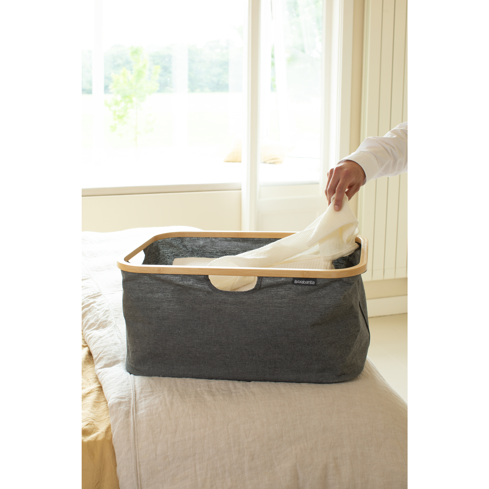 Brabantia Foldable Laundry Basket kosz na bieliznę i pranie szary 232725
