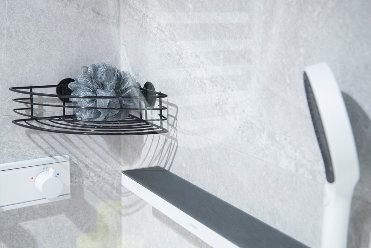 AWD Interior półka łazienkowa narożna czarna AWD02081664