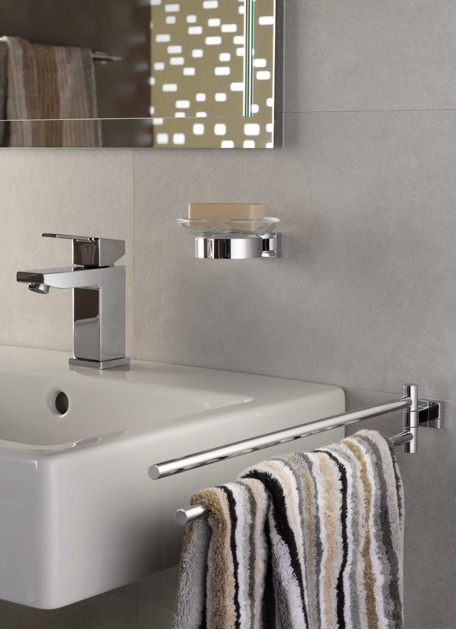 Grohe Essentials Cube wieszak na ręcznik chrom 40624001
