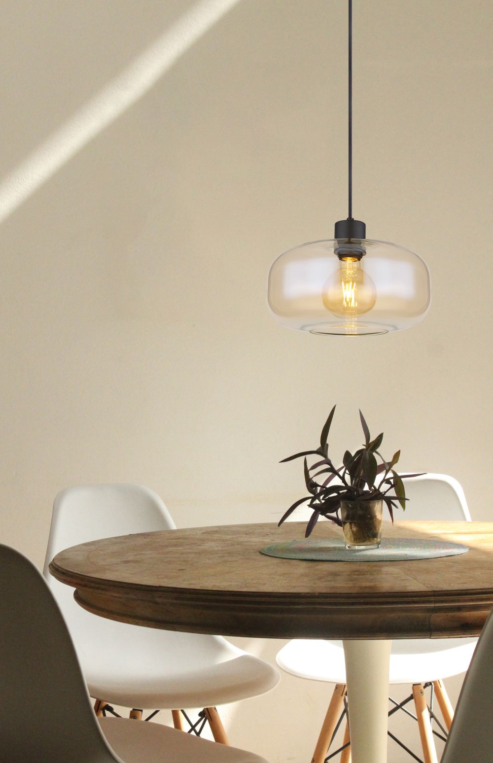 Globo Lighting Giuseppe lampa wisząca 1x40W czarny mat/bursztynowy 15566HA