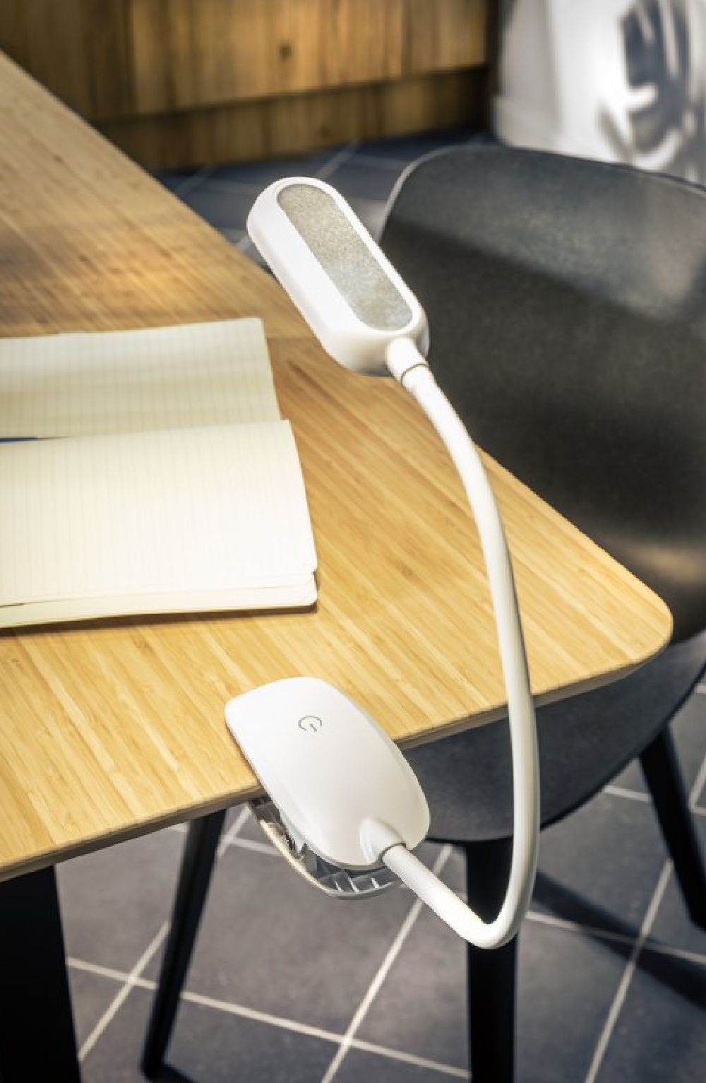 GTV Frogy lampa biurkowa 1x5 W biała LB-FRO5W-00-DEC