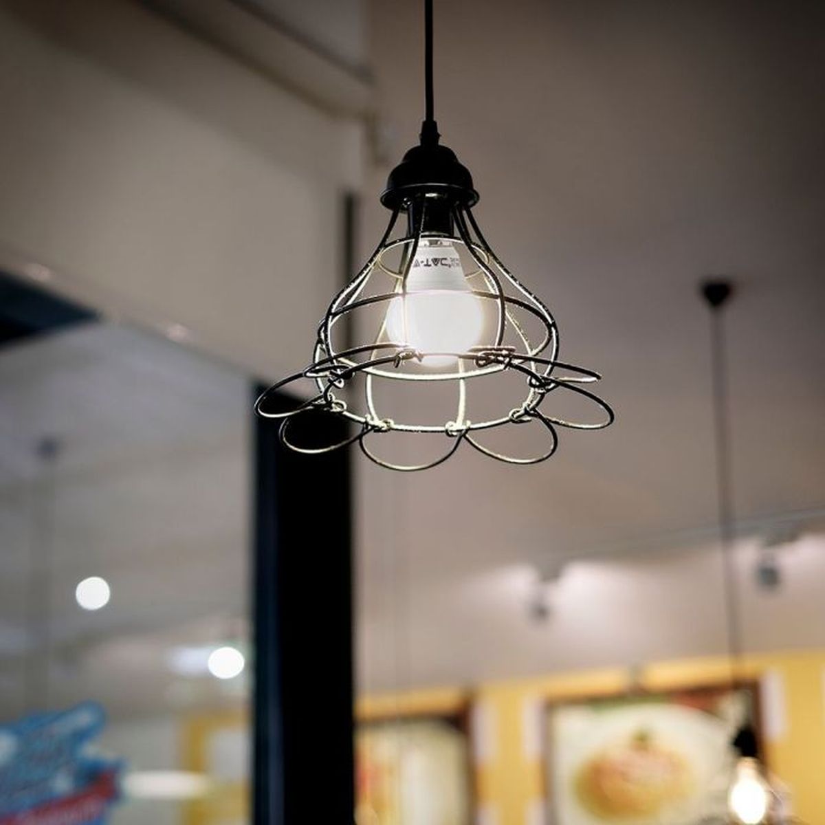 V-TAC żarówka LED 1x6,5W 3000 K E14 biała 21863