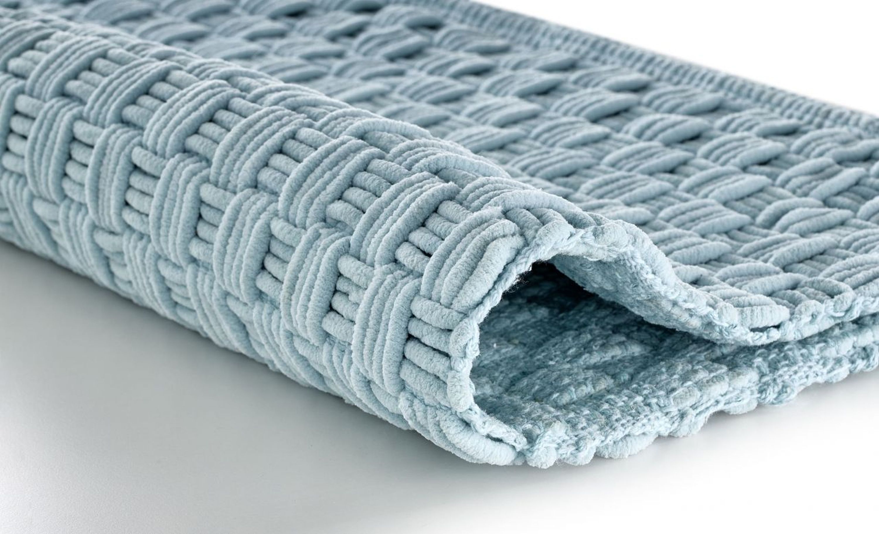 Kleine Wolke Matino dywanik łazienkowy 60x60 cm kwadratowy niebieski opal nić szenilowa 9193649135