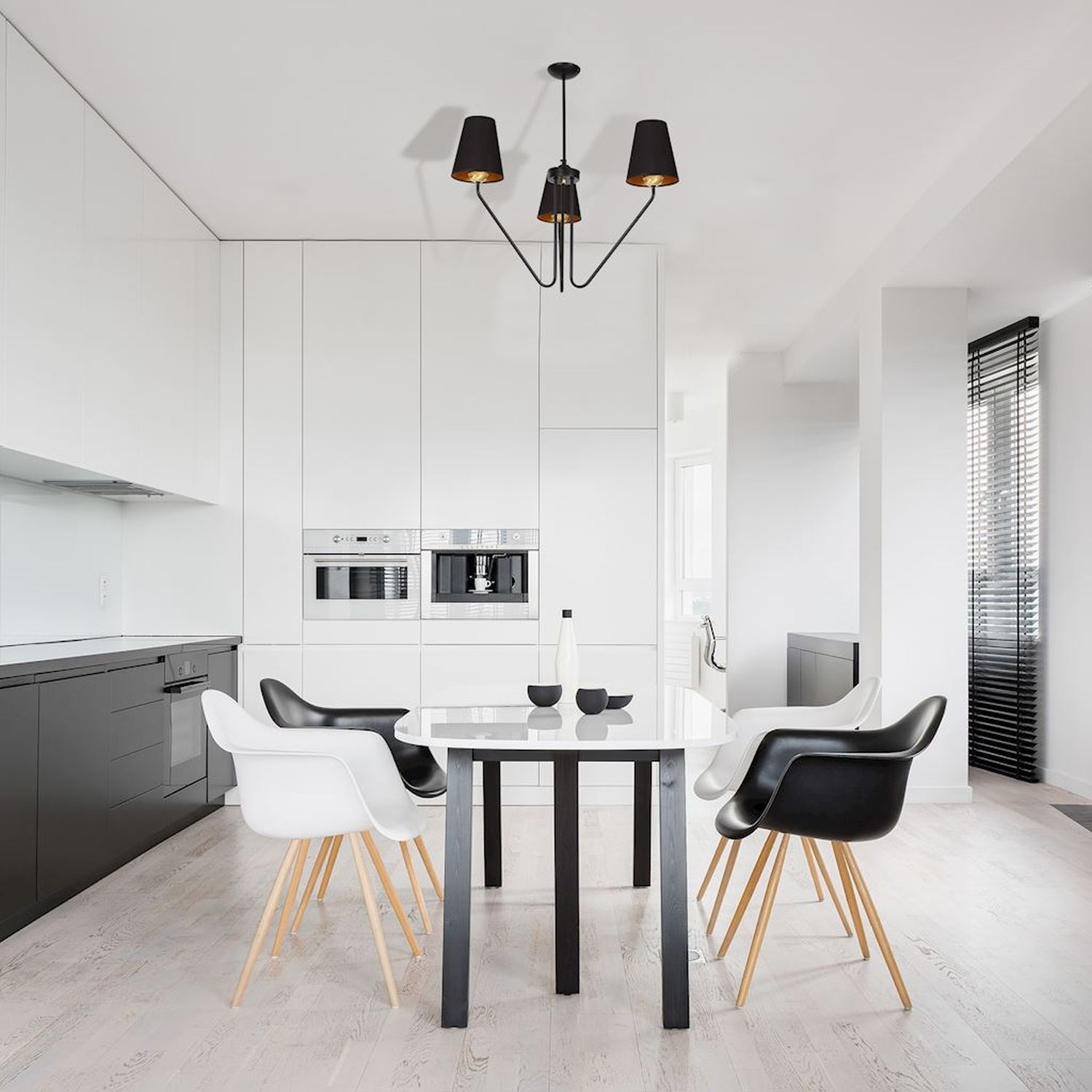 Milagro Victoria Black lampa podsufitowa 3x60W czarno/złota MLP4912