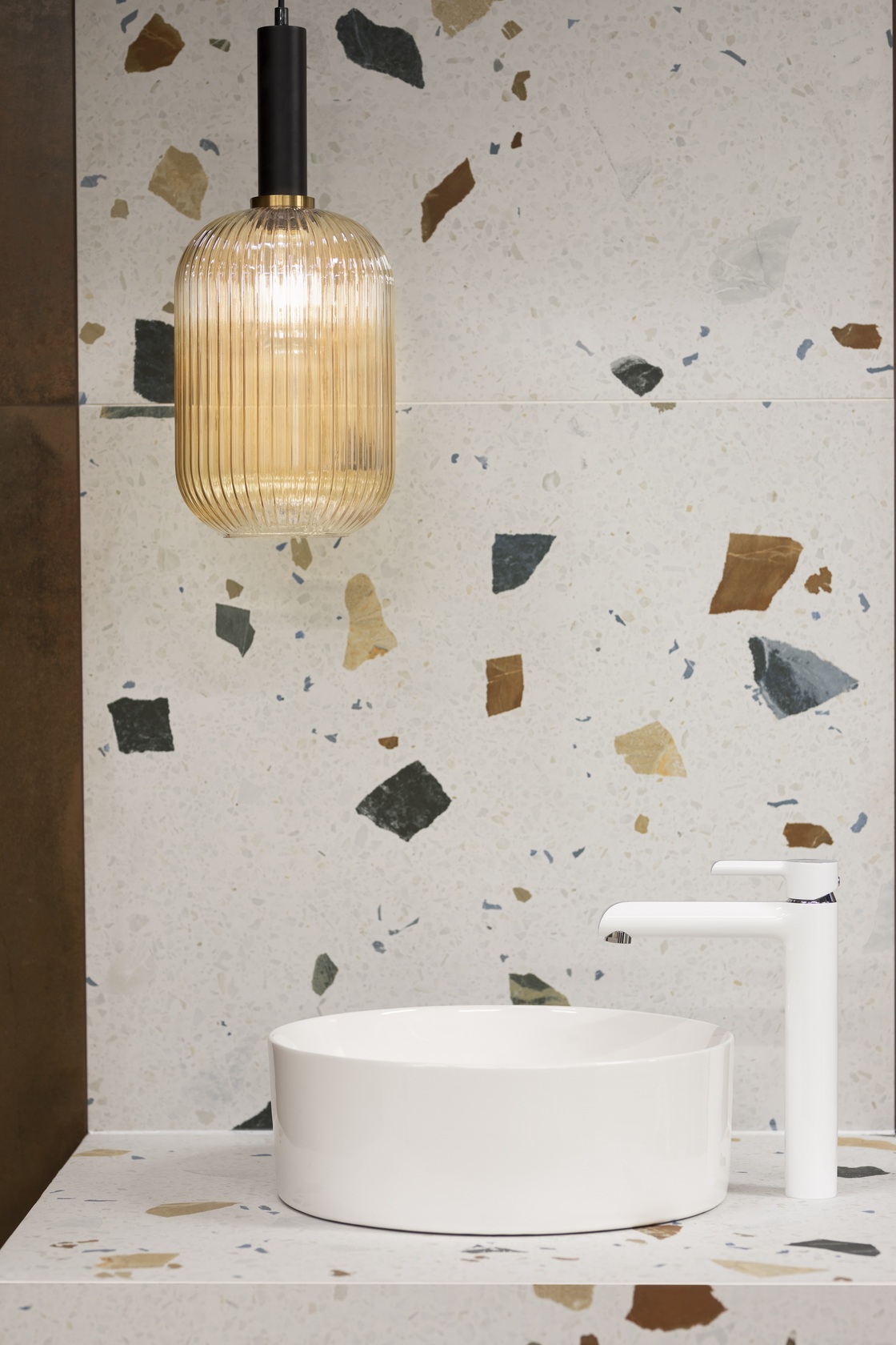 KFA Armatura Angelit bateria umywalkowa stojąca chrom/biały 4722-612-40