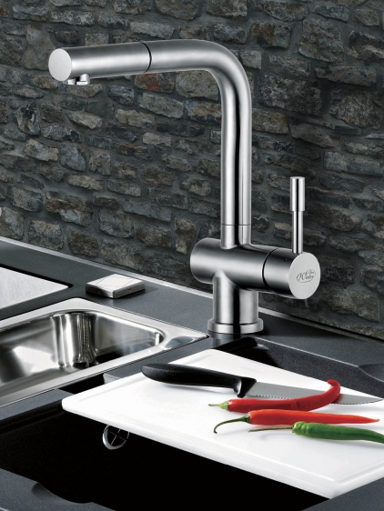 Blue Water Corsa bateria kuchenna z wyciąganą wylewką stal szczotkowana inox