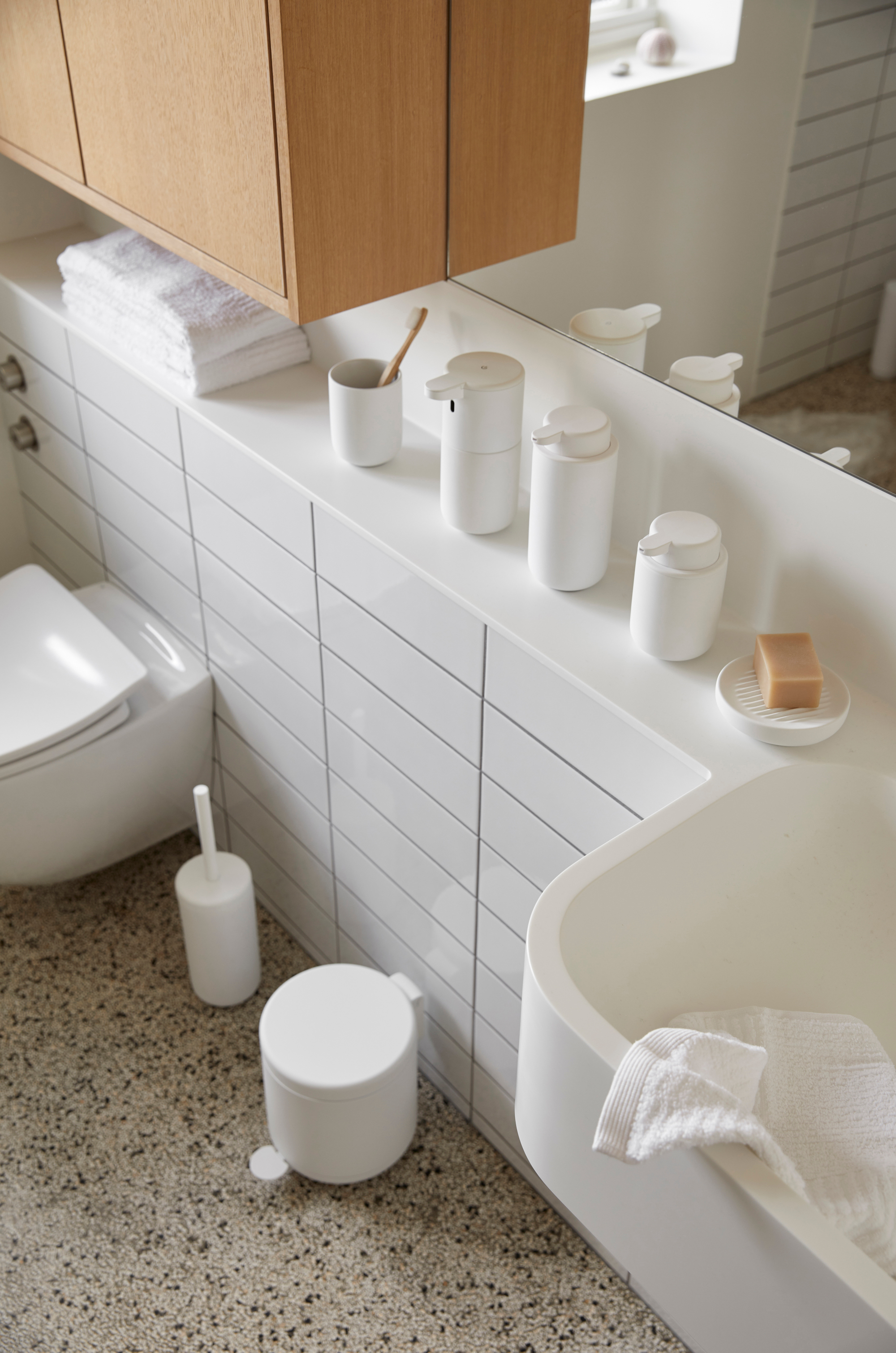 Zone Denmark Classic ręcznik 70x50 cm bawełniany biały 330093