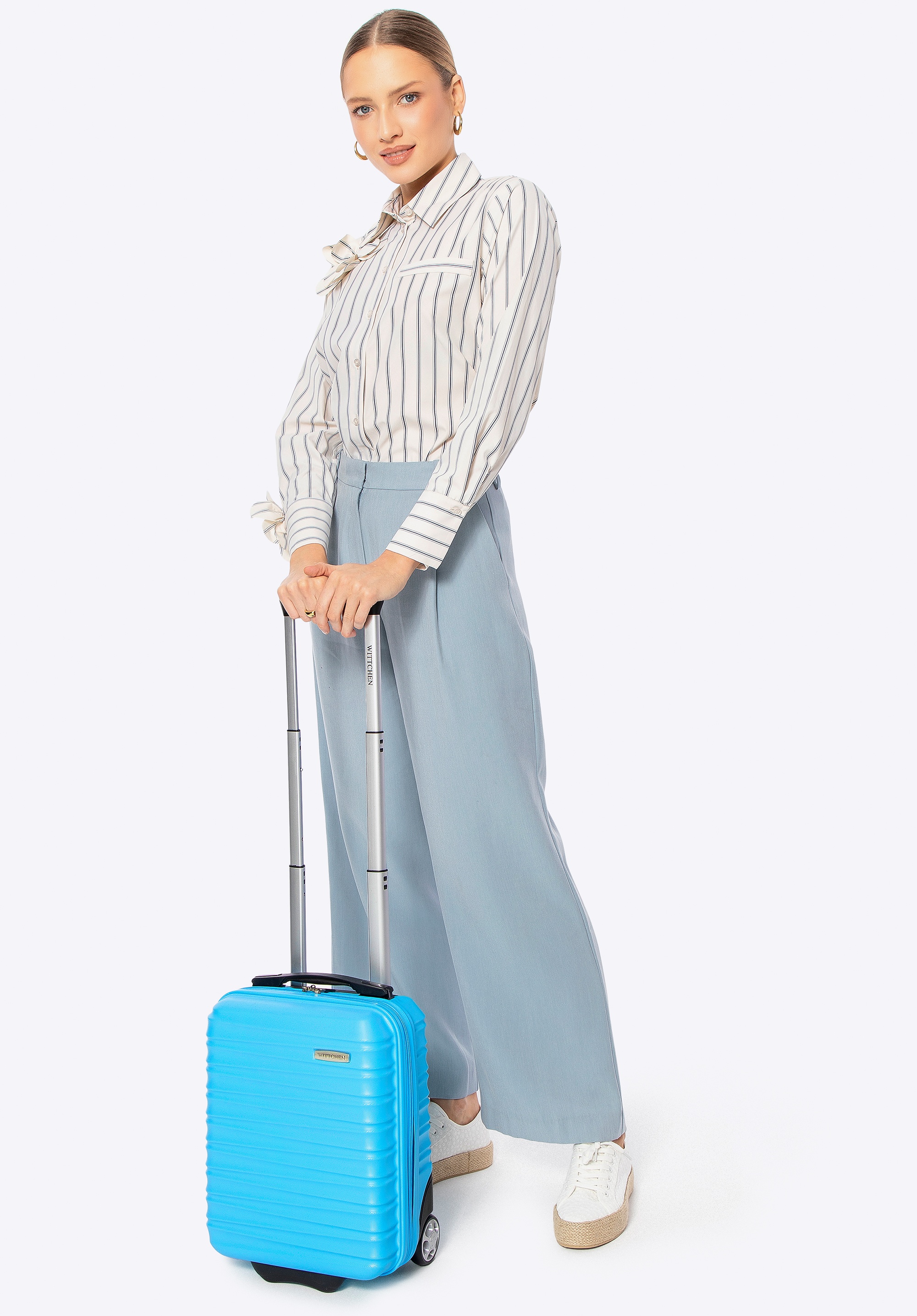 Walizka kabinowa z ABS-u z żebrowaniem niebieska