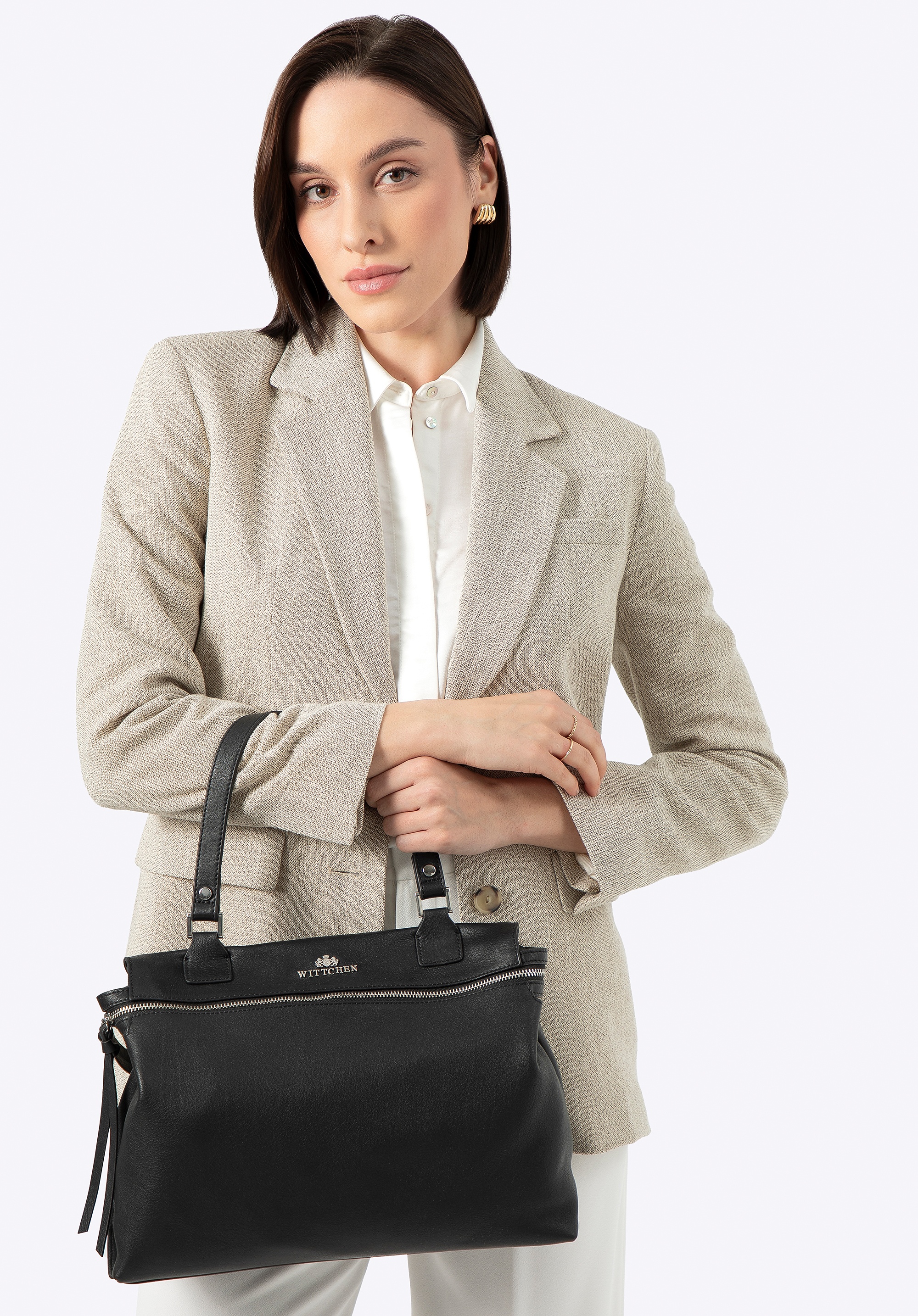 Damski kuferek ze skóry naturalnej czarno - srebrny