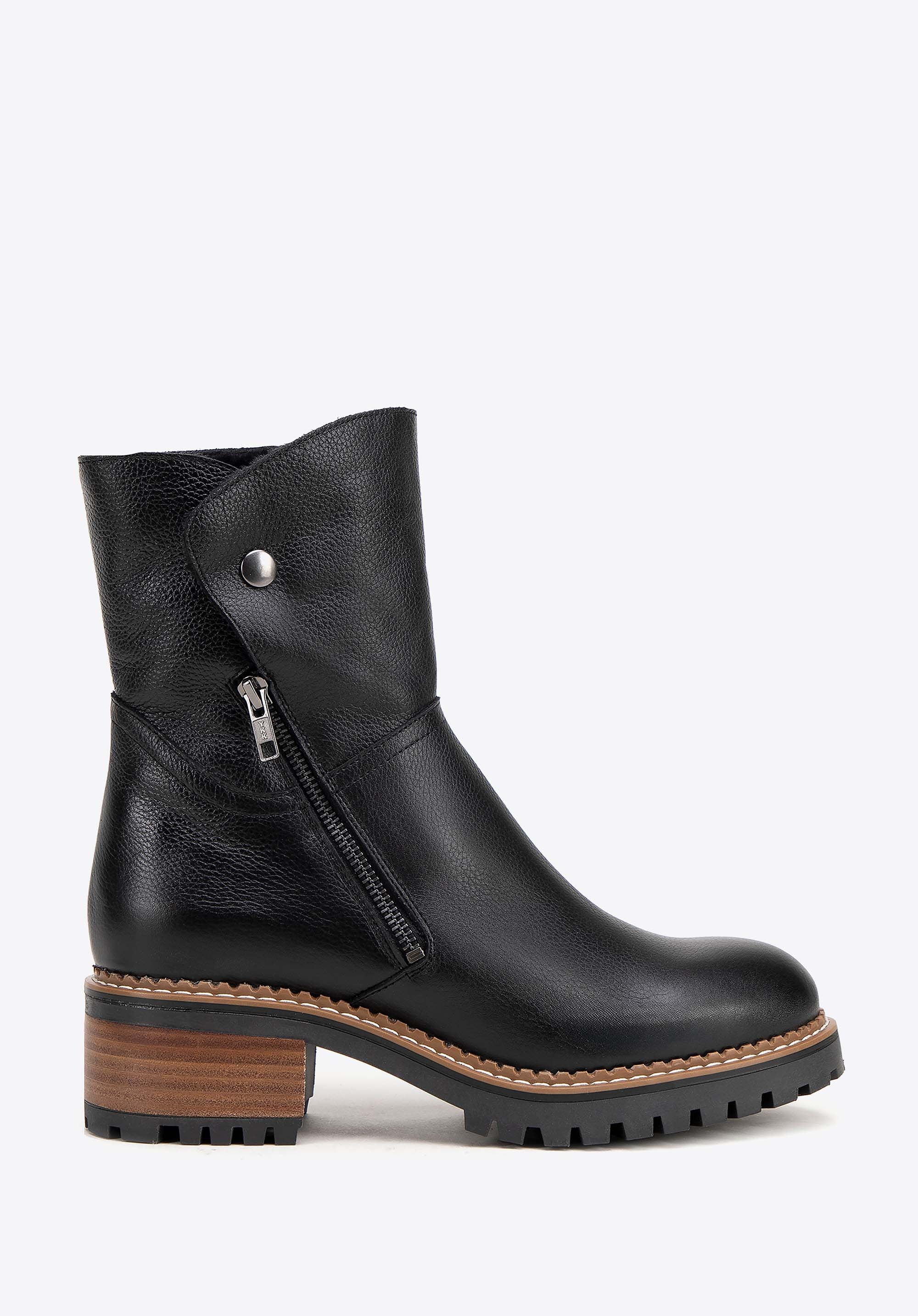 Damskie botki skórzane z ukośnym zamkiem czarne