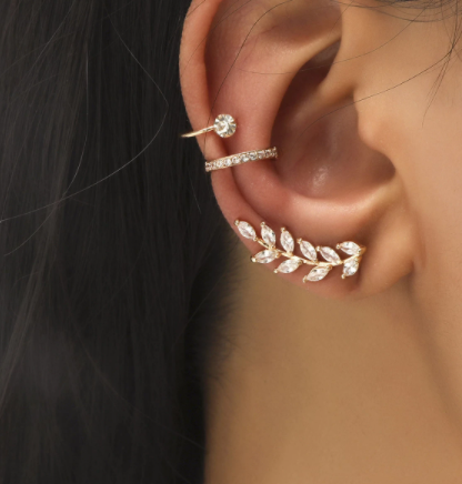 Kolczyki damskie z nakładaną nausznicą 049