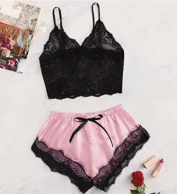 Koronkowa piżama damska – komplet top + szorty 276