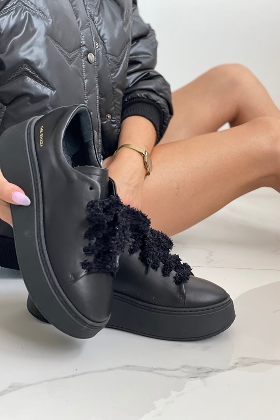 Sneakersy SN41 - 7 Czarny lico futrzana sznurówka