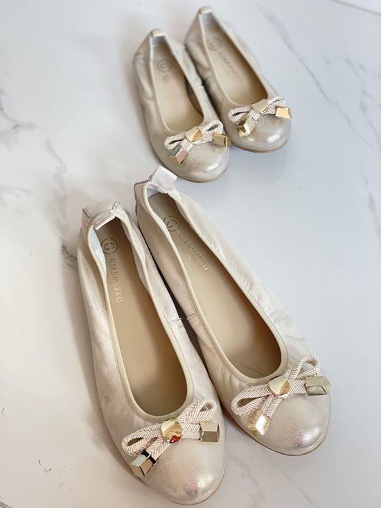 Baleriny 929/84 Złoto